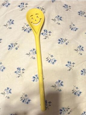 Yellow Smiley Face Silicone Stirring Spoon - Home Dining Serveware